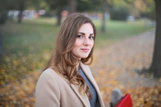 Brown-haired Woman Wearing Brown Blazer Focus Photo Photo