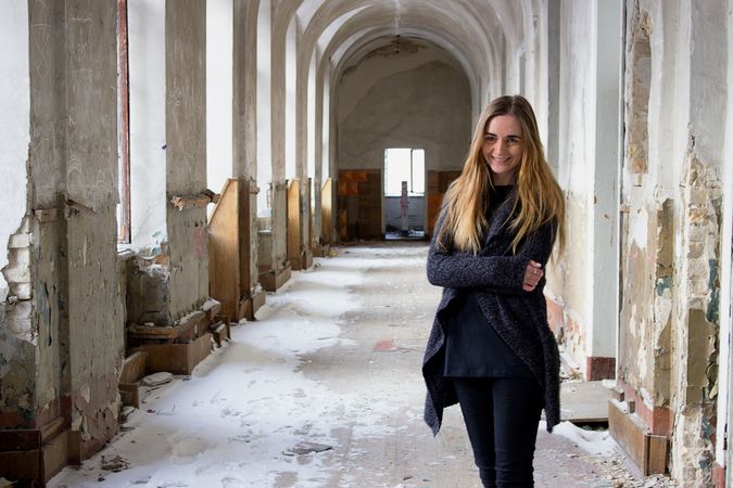 Girl Photography In Old Building Photo