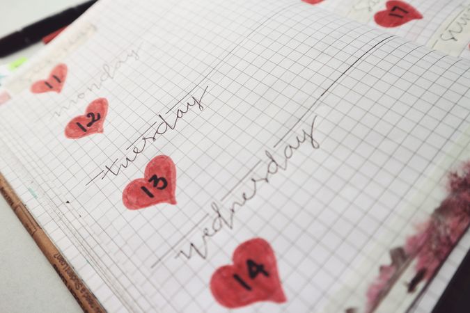 Heart Shaped Bullet Points In Week Planner Photo