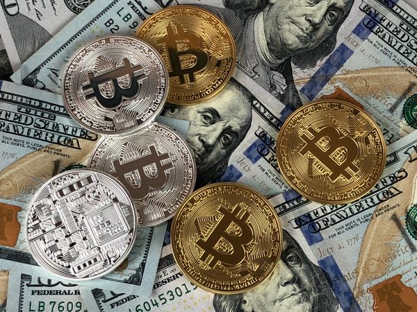 Round Silver And Gold Coins Photo