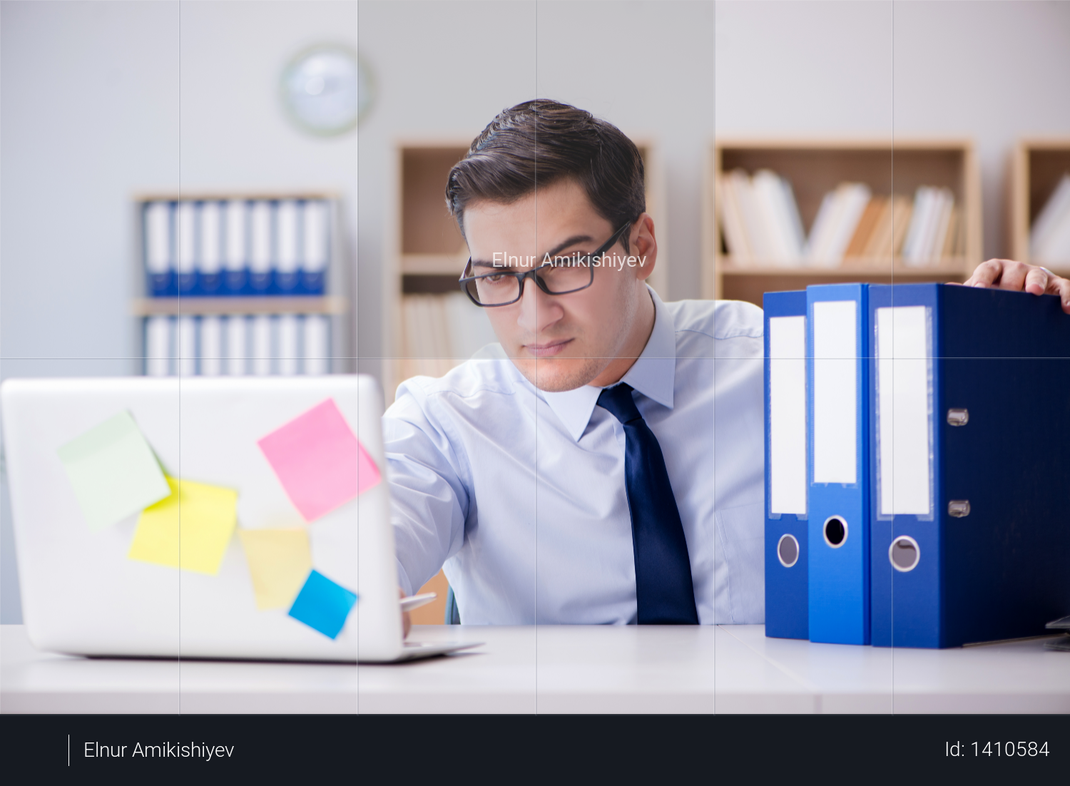 Businessman working in the office Photo