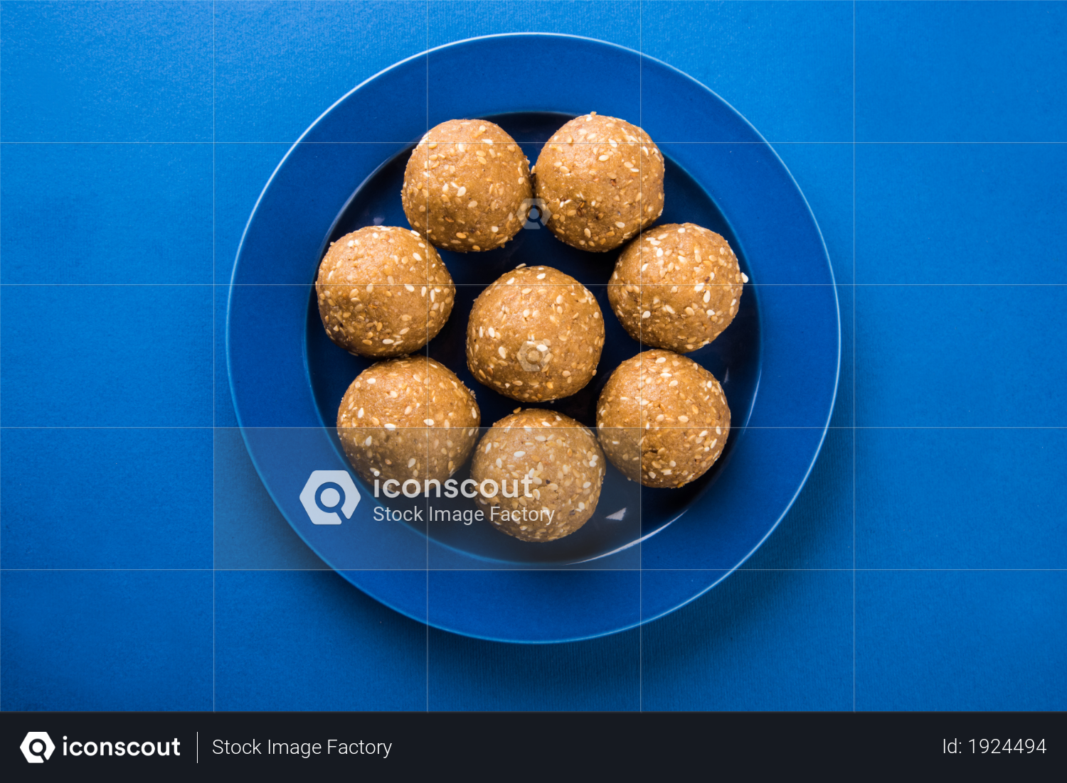 premium tilgul laddu or til gul laddoo served in bowl or plate over moody background selective focus photo download in png jpg format iconscout